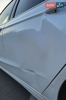 Седан Ford Fusion 2015 в 