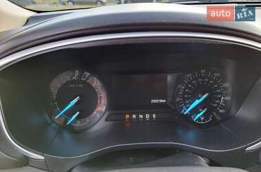 Седан Ford Fusion 2015 в 