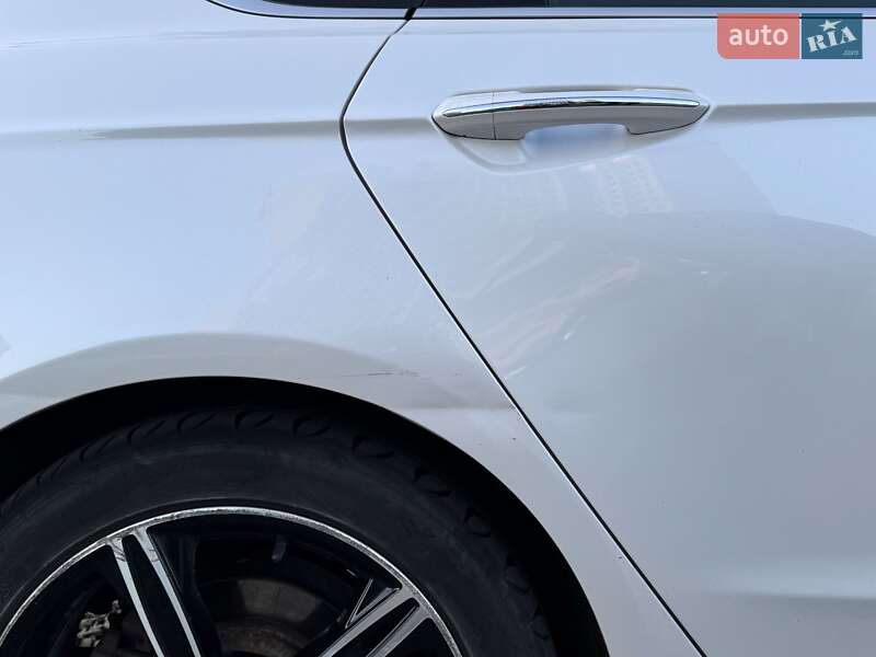 Седан Ford Fusion 2014 в Львові