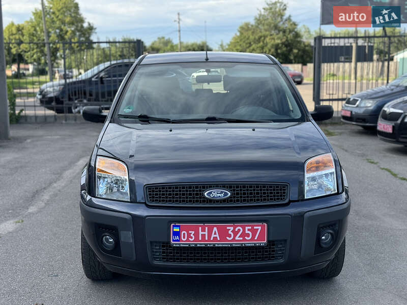Хэтчбек Ford Fusion 2006 в Чернигове