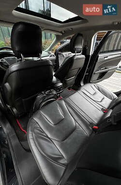 Седан Ford Fusion 2012 в 