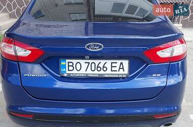 Седан Ford Fusion 2013 в 