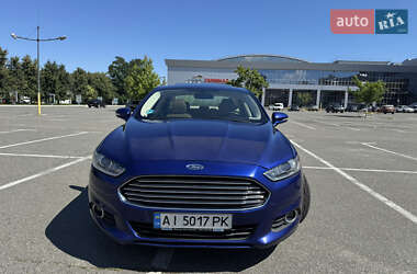 Седан Ford Fusion 2015 в 