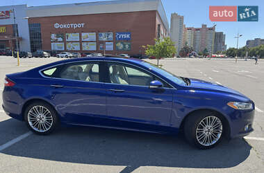 Седан Ford Fusion 2015 в 