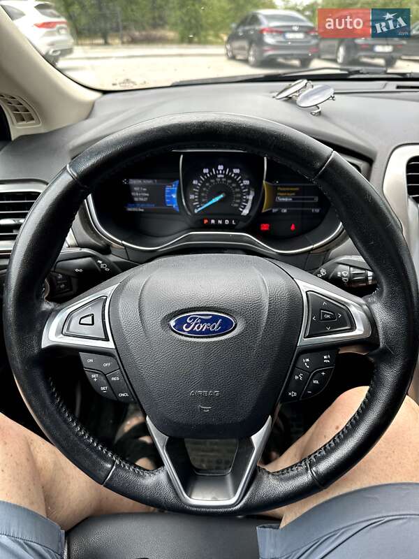Седан Ford Fusion 2016 в Запоріжжі
