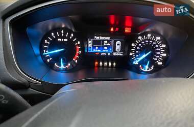 Седан Ford Fusion 2013 в 