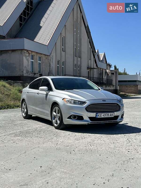 Седан Ford Fusion 2014 в 