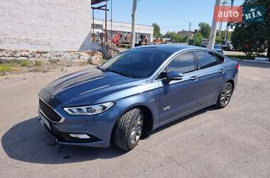Седан Ford Fusion 2017 в 
