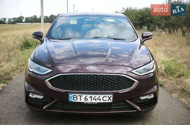 Седан Ford Fusion 2017 в 