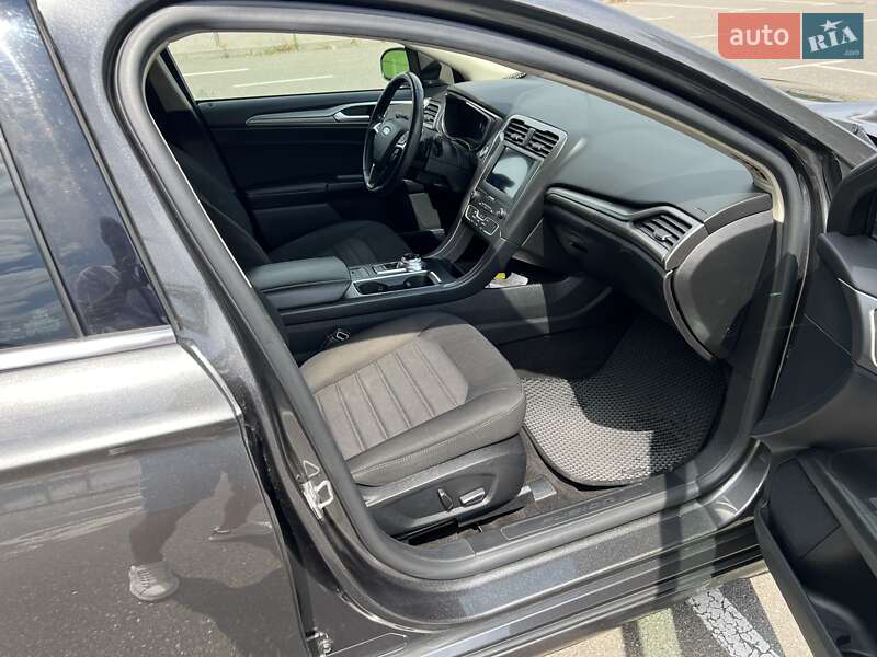Седан Ford Fusion 2019 в Києві