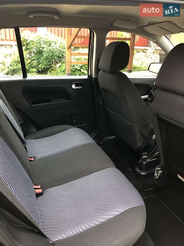 Хэтчбек Ford Fusion 2006 в Виннице