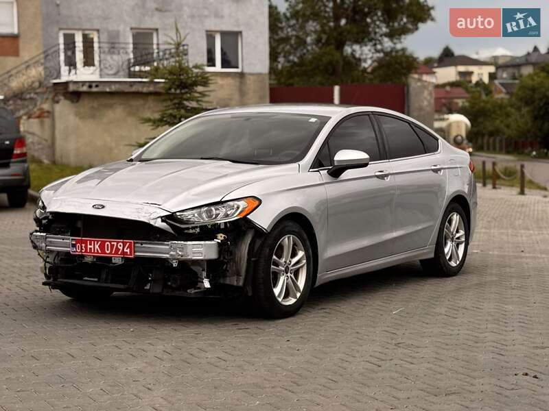 Седан Ford Fusion 2018 в 