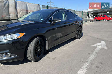Седан Ford Fusion 2015 в 
