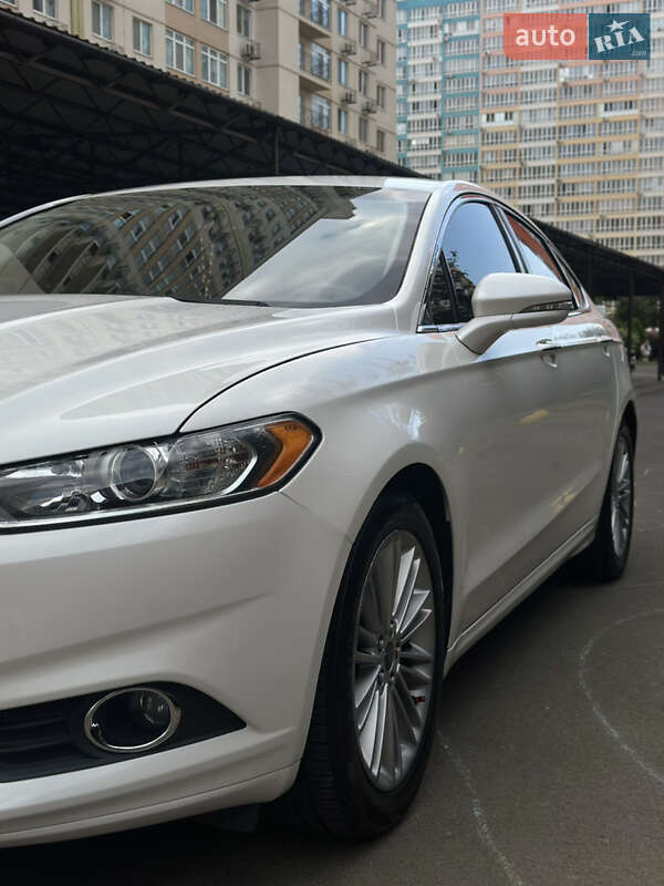 Седан Ford Fusion 2015 в Одессе