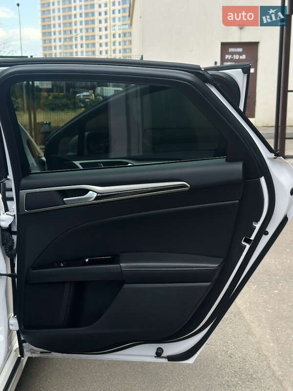 Седан Ford Fusion 2015 в Одессе