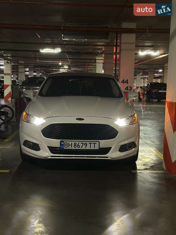 Седан Ford Fusion 2015 в Одессе