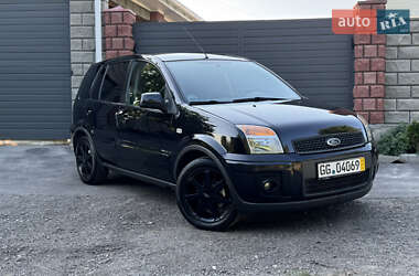 Хэтчбек Ford Fusion 2010 в 