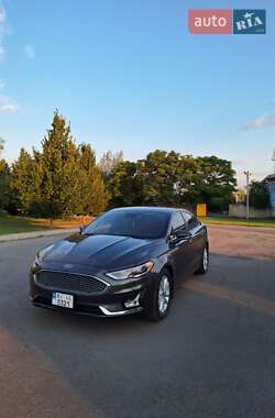 Седан Ford Fusion 2019 в 