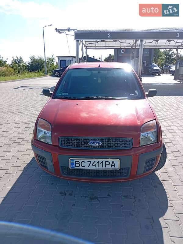 Хэтчбек Ford Fusion 2008 в Львове