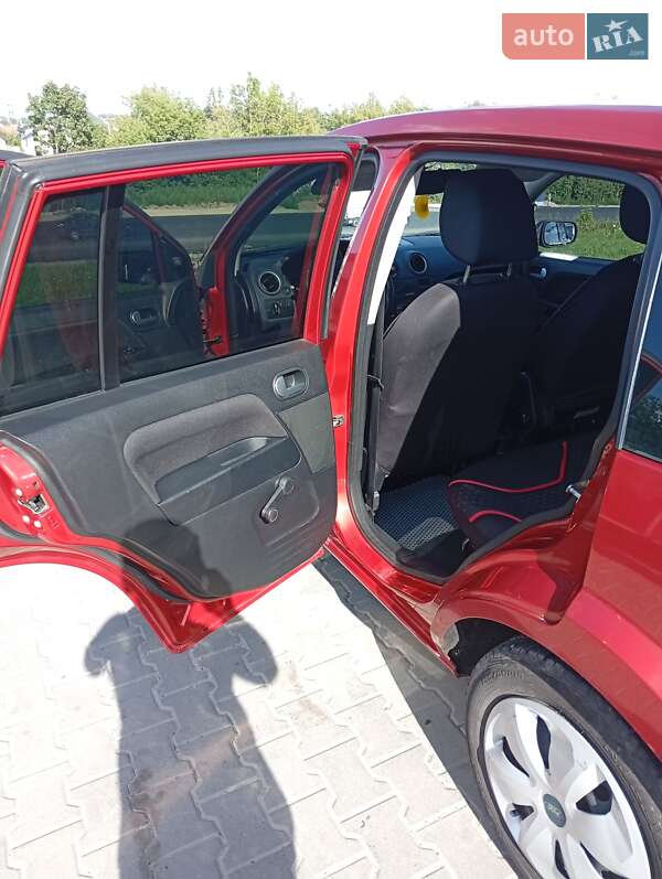 Хэтчбек Ford Fusion 2008 в Львове