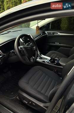Седан Ford Fusion 2014 в 