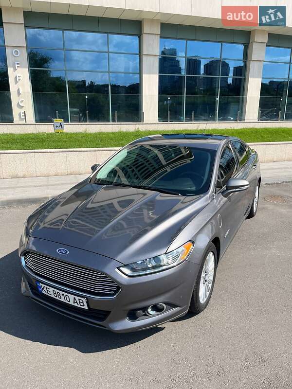 Седан Ford Fusion 2013 в Дніпрі
