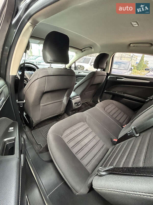 Седан Ford Fusion 2018 в Сумах