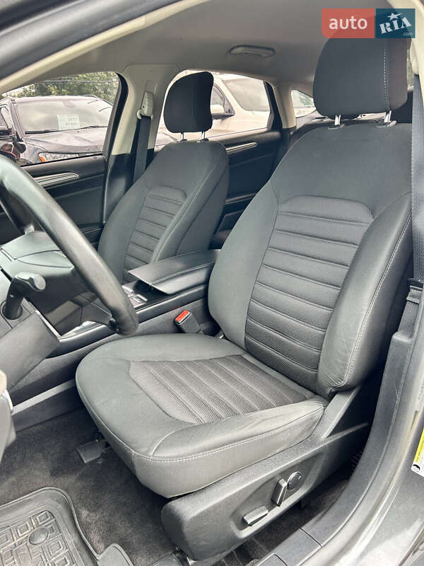 Седан Ford Fusion 2018 в Сумах