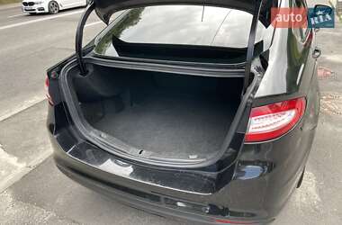Седан Ford Fusion 2015 в 