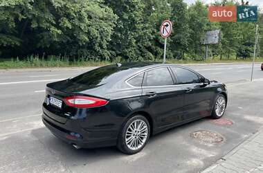 Седан Ford Fusion 2015 в 