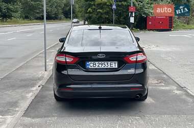 Седан Ford Fusion 2015 в 