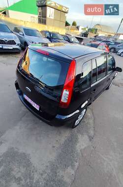 Хэтчбек Ford Fusion 2007 в 