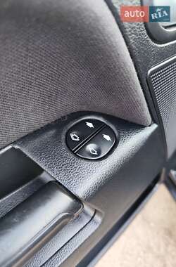 Хэтчбек Ford Fusion 2007 в 