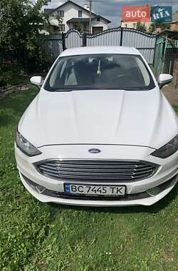 Седан Ford Fusion 2018 в 
