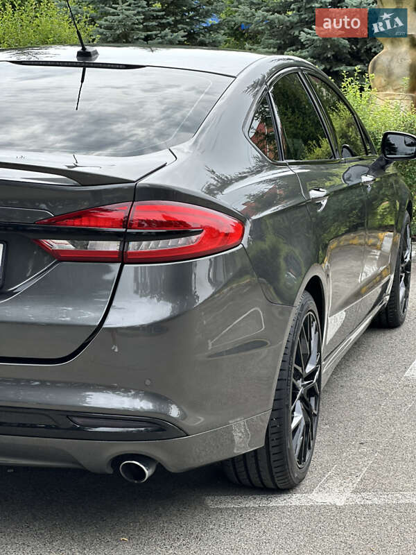 Седан Ford Fusion 2016 в Киеве