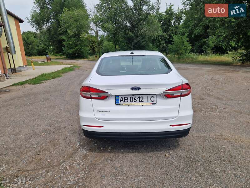 Седан Ford Fusion 2019 в Ладыжине