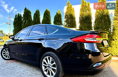 Седан Ford Fusion 2016 в 