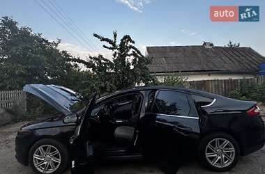 Седан Ford Fusion 2015 в 