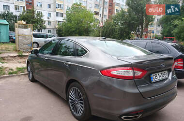 Седан Ford Fusion 2014 в 