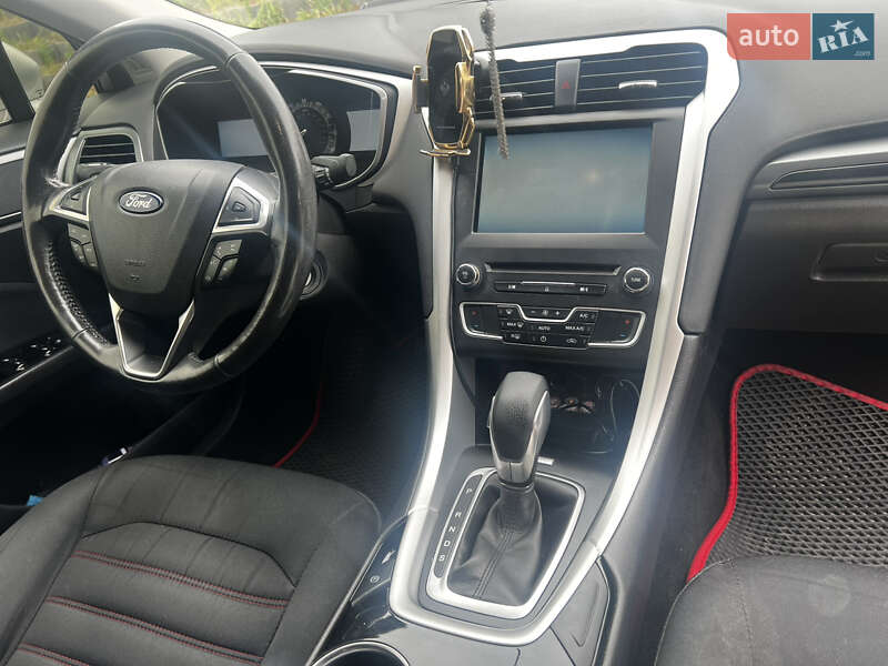 Седан Ford Fusion 2015 в Киеве
