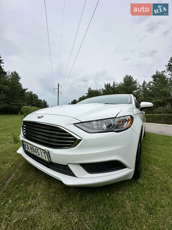 Седан Ford Fusion 2016 в Киеве фото 7 Седан Ford Fusion 2016 в Киеве