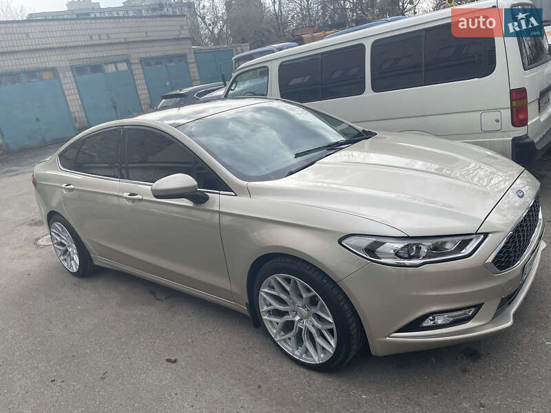 Седан Ford Fusion 2017 в Киеве