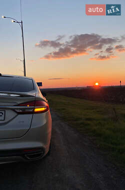 Седан Ford Fusion 2017 в 
