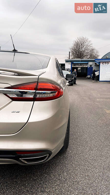 Седан Ford Fusion 2017 в Киеве