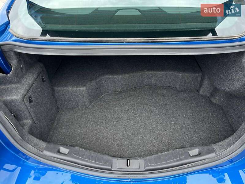 Седан Ford Fusion 2017 в Львові