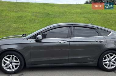 Седан Ford Fusion 2015 в 