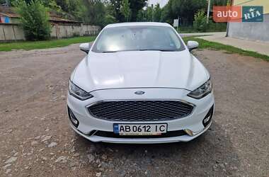 Седан Ford Fusion 2019 в 