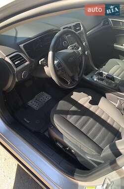 Седан Ford Fusion 2018 в 