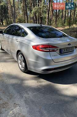 Седан Ford Fusion 2018 в 
