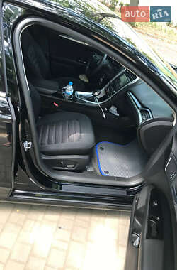 Седан Ford Fusion 2015 в 